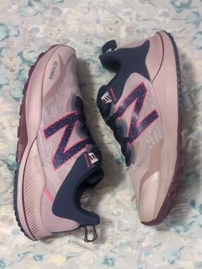 New Balance Pink & Navy All Terrain Sneakers W Comfort Insoles-10